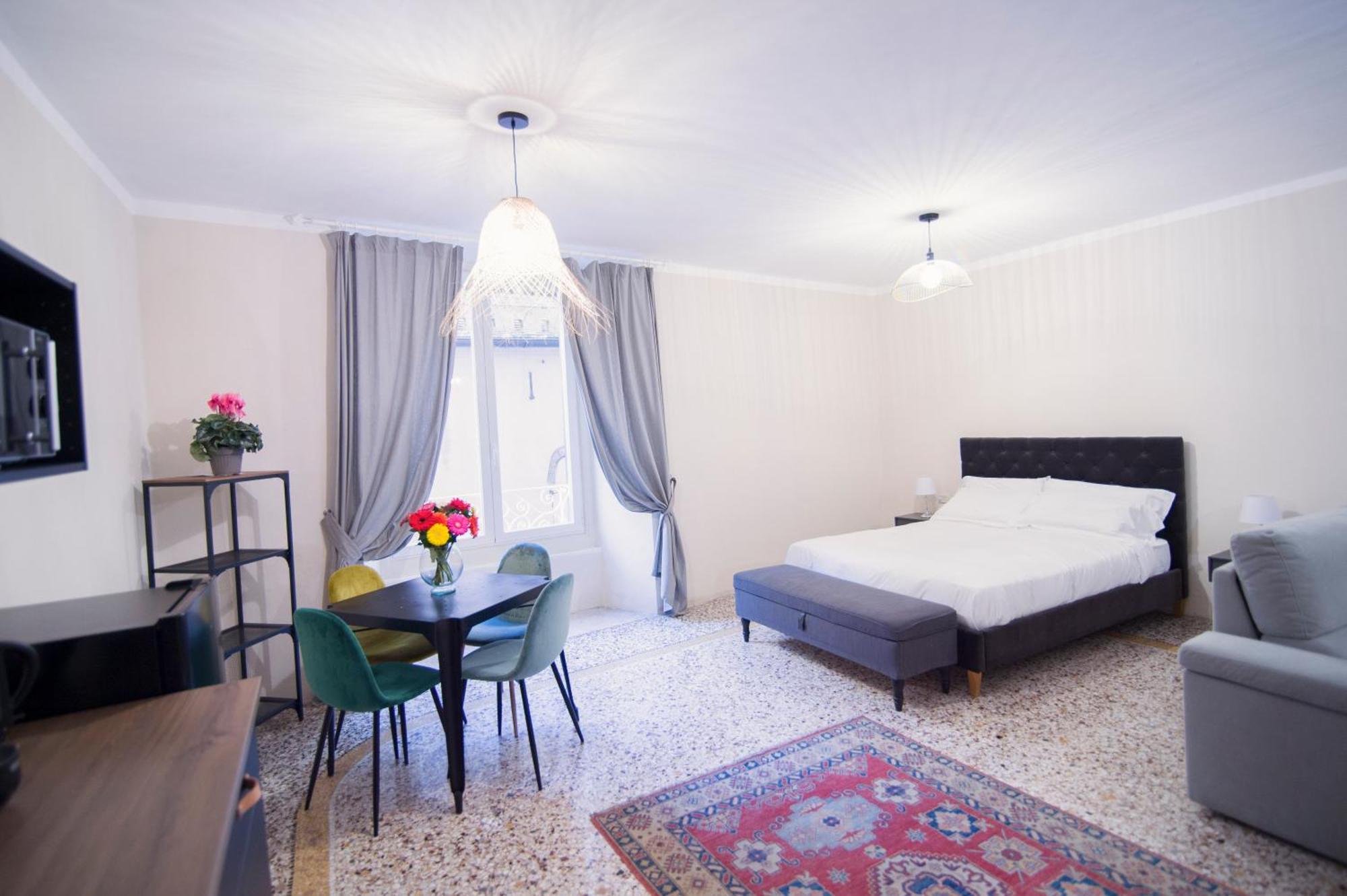 La Piazzetta Rooms & Apartments เจนัว ภายนอก รูปภาพ