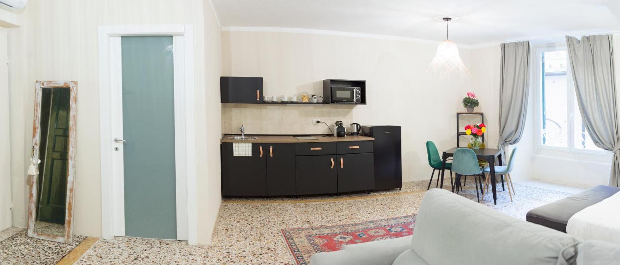La Piazzetta Rooms & Apartments เจนัว ภายนอก รูปภาพ
