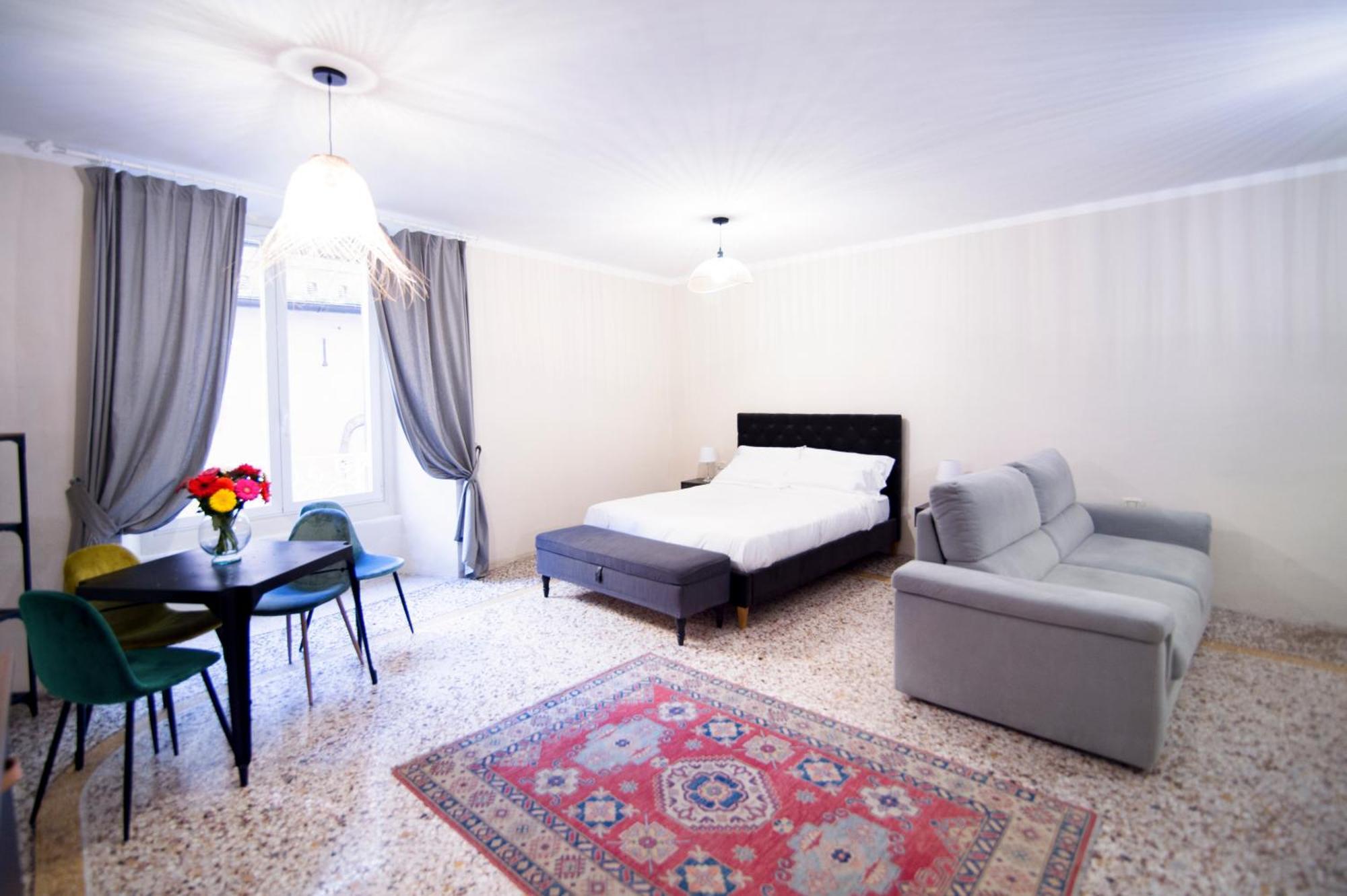 La Piazzetta Rooms & Apartments เจนัว ภายนอก รูปภาพ